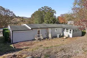 201 Cranbrook Cir, Hendersonville, NC 28792 - Photo 39