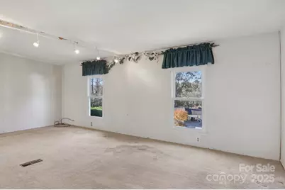 201 Cranbrook Circle, Hendersonville, NC 28792 - Photo 23