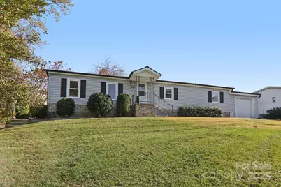 201 Cranbrook Circle, Hendersonville, NC 28792 - Photo 5