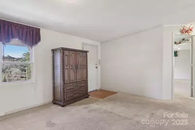 201 Cranbrook Circle, Hendersonville, NC 28792 - Photo 9