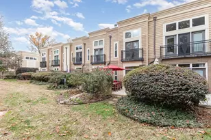 239 N Dotger Ave N, Charlotte, NC 28207 - Photo 25