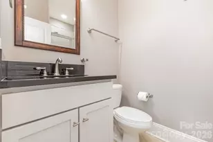 239 N Dotger Ave N, Charlotte, NC 28207 - Photo 19