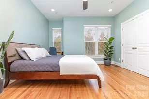 239 N Dotger Ave N, Charlotte, NC 28207 - Photo 17