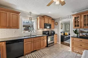 14200 Springwater Dr, Matthews, NC 28105 - Photo 11