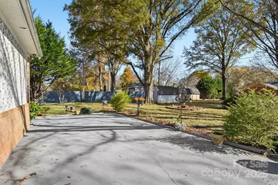 14200 Springwater Drive, Matthews, NC 28105 - Photo 33