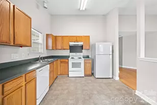 4907 Cornelia Dr, Charlotte, NC 28269 - Photo 3