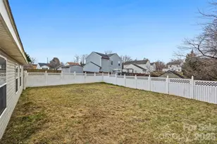 4907 Cornelia Dr, Charlotte, NC 28269 - Photo 11