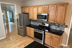 8619 Delamere Ln, Charlotte, NC 28269 - Photo 7