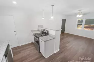 349 Wakefield Dr, Charlotte, NC 28209 - Photo 13