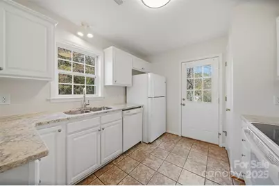 3830 16th Street NE #A, Hickory, NC 28601 - Photo 15