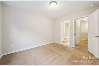 5020 Harris Woods Boulevard, Charlotte, NC 28269 - Photo 23