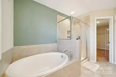 5020 Harris Woods Boulevard, Charlotte, NC 28269 - Photo 17