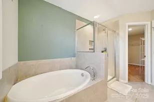 5020 Harris Woods Blvd, Charlotte, NC 28269 - Photo 17