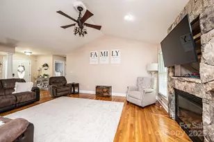 1784 New Star Dr, Newton, NC 28658 - Photo 7