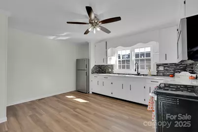 201 W McCubbins Street, Salisbury, NC 28144 - Photo 15