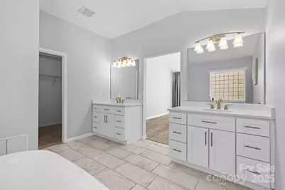 7424 Sugar Maple Lane, Charlotte, NC 28215 - Photo 23