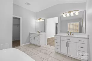 7424 Sugar Maple Ln, Charlotte, NC 28215 - Photo 23