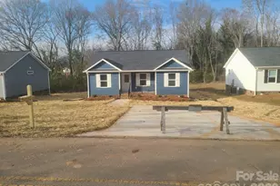 152 Hinton St, Chester, SC 29706 - Photo 1