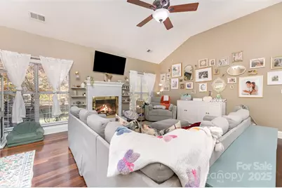 7024 Passeres Court, Charlotte, NC 28215 - Photo 5