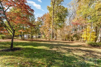 7024 Passeres Court, Charlotte, NC 28215 - Photo 23