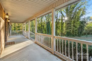 1061 Fairway Dr, Kannapolis, NC 28081 - Photo 3