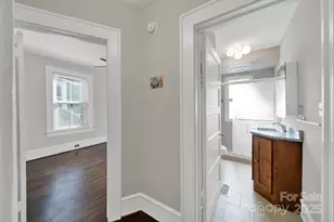 1528 S Rensselaer Pl, Charlotte, NC 28203 - Photo 21