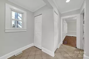 1528 S Rensselaer Pl, Charlotte, NC 28203 - Photo 19