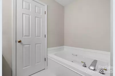 815 Catawba Valley Boulevard SE, Hickory, NC 28602 - Photo 13