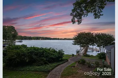 16318 Belle Isle Drive, Cornelius, NC 28031 - Photo 11
