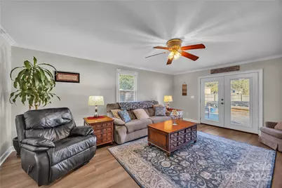 914 Carolyn Avenue, Kannapolis, NC 28083 - Photo 9