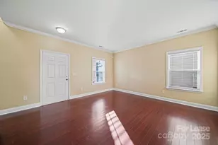 6223 Woodland Commons Dr, Charlotte, NC 28269 - Photo 5