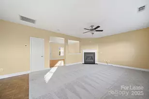 6223 Woodland Commons Dr, Charlotte, NC 28269 - Photo 9