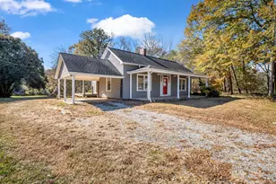 329 W Main St, Mooresboro, NC 28114 - Photo 3