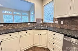 11416 Foggy Bank Ln, Charlotte, NC 28214 - Photo 11