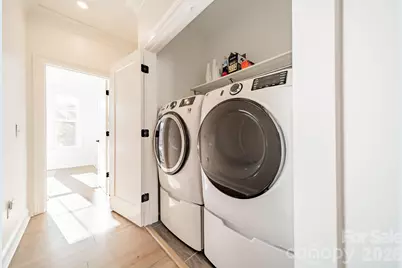 2560 Deacon Avenue, Charlotte, NC 28204 - Photo 27