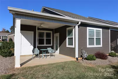 2822 15th Avenue Place SE, Hickory, NC 28602 - Photo 3