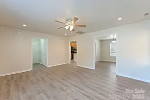 5114 Brooktree Dr, Charlotte, NC 28208 - Photo 3