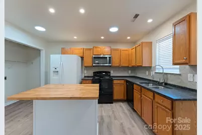 5114 Brooktree Drive, Charlotte, NC 28208 - Photo 7