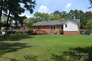 7043 Crossridge Rd, Charlotte, NC 28214 - Photo 17