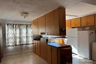 1623 Kimberly Dr, Gastonia, NC 28052 - Photo 3