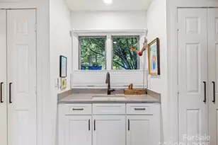 405 Crowfields Dr, Asheville, NC 28803 - Photo 17