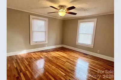 328 11th Street SW, Hickory, NC 28602 - Photo 9