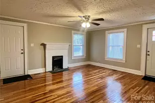 328 11th St SW, Hickory, NC 28602 - Photo 5