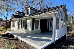 328 11th St SW, Hickory, NC 28602 - Photo 1