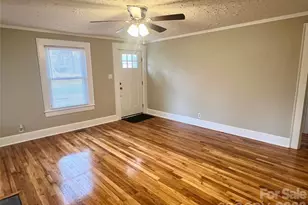 328 11th St SW, Hickory, NC 28602 - Photo 3