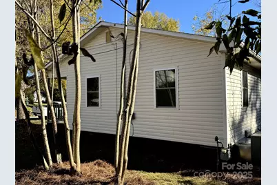 1208 N Ashe Avenue, Newton, NC 28658 - Photo 3