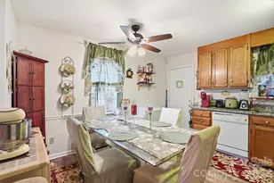 721 Ascot Dr, Charlotte, NC 28215 - Photo 7