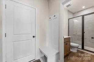 824 Flintside Ln, Charlotte, NC 28217 - Photo 5