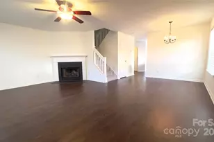 3135 Brockhampton Ct, Charlotte, NC 28269 - Photo 3