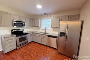 8209 Golf Ridge Dr, Charlotte, NC 28277 - Photo 5